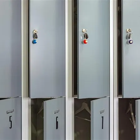 Iron Cube Capsule hotel Struzna