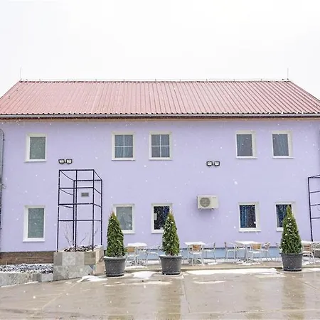 Iron Cube Stružná