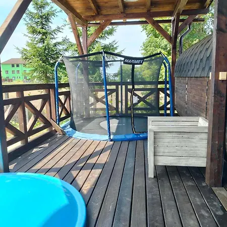 Iron Cube Kapselhotel Stružná